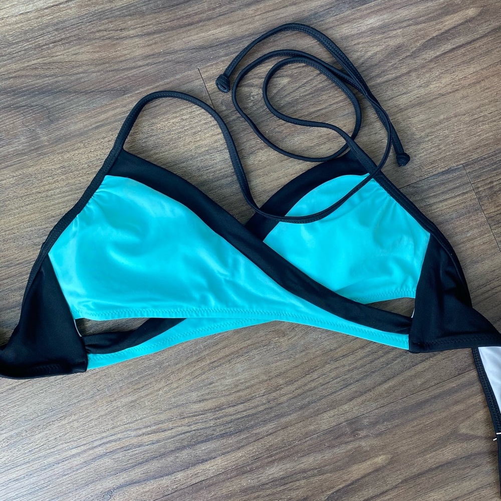VS PINK bikini top
